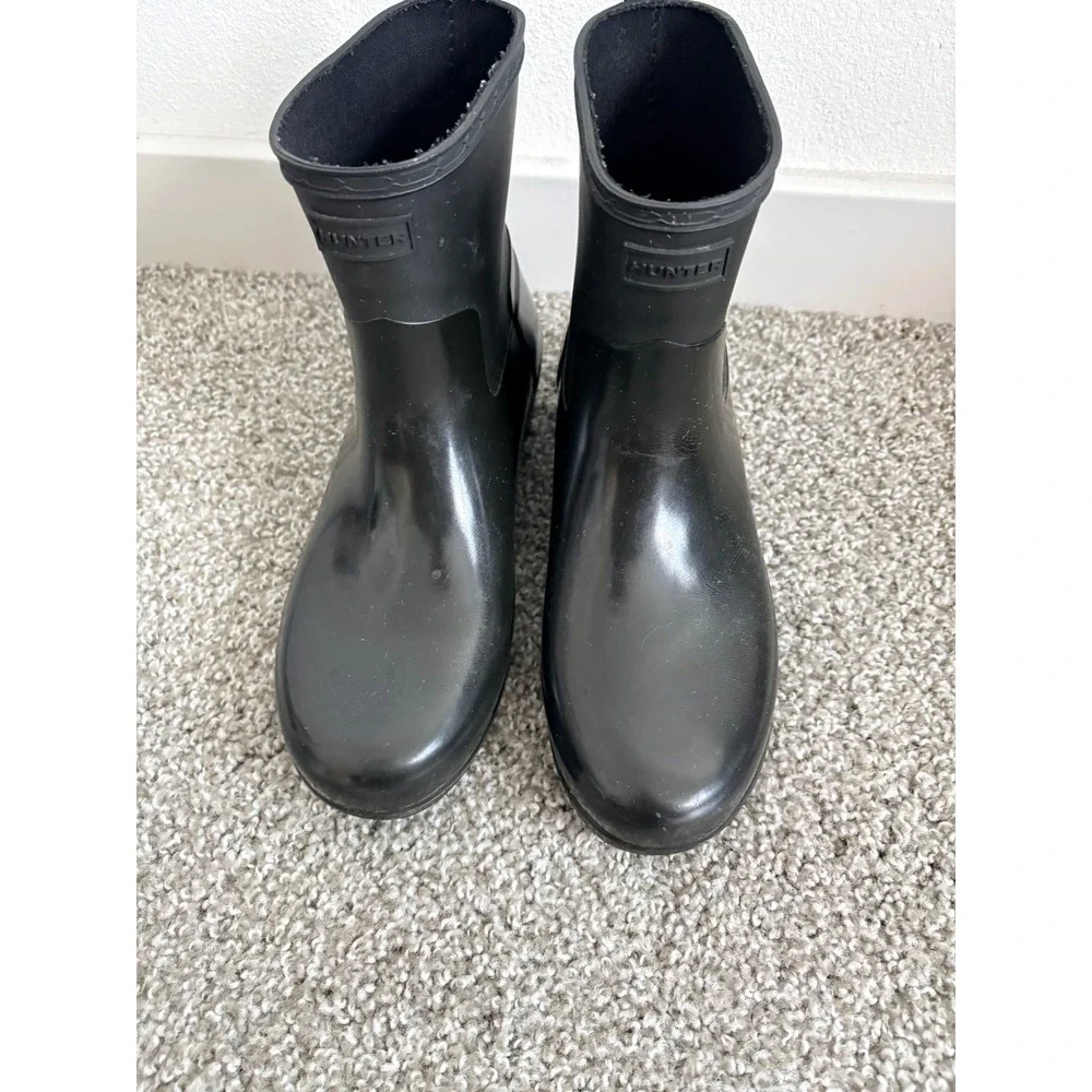 Hunter Black Rain Boots Women's 9 Refined Low Heel Biker Gloss Duo Outdoor